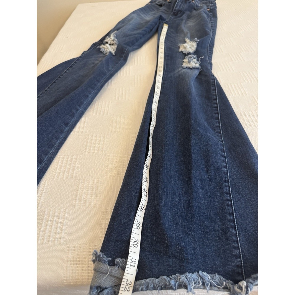 YMI Gigi Fit & Flare Bell Bottom Jeans Raw Hem Festival Wide Leg Y2K S 5/27 EUC - Picture 3 of 8